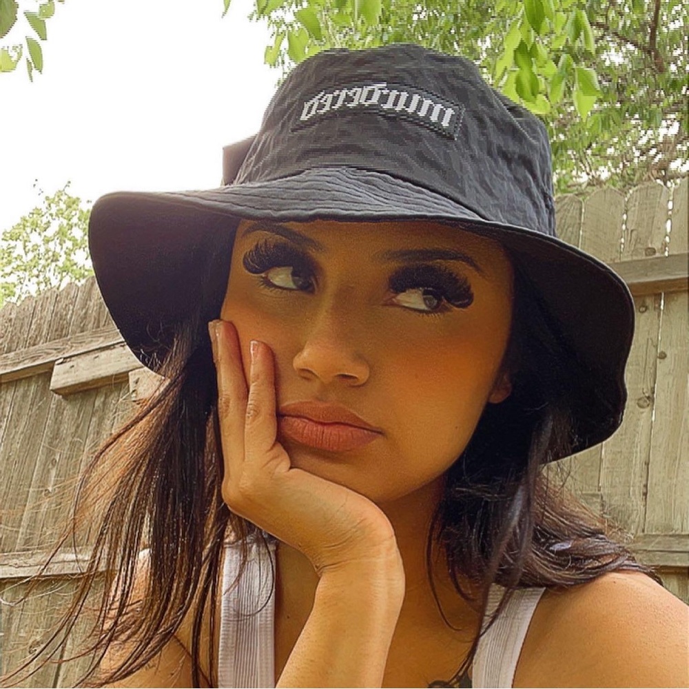 Meet your Posher, Betty